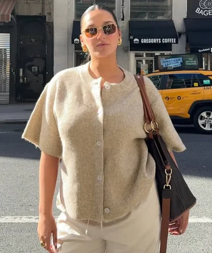 Spring and Autumn Women's Casual Vacation Fashion Hundred Solid Color Loose Round Neck Short Sleeve Button Cardigan Sweater