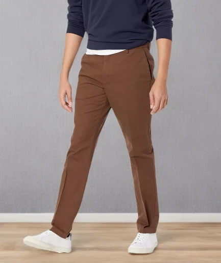 Men's Brown Slim-Fit Wrinkle-Resistant Flat-Front Chino Pant