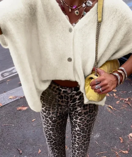 Women's Plain Button Front Sweater Cardigan, Casual V Neck Knit Cardigan for Daily Wear, Ladies Knitwear for All Seasons